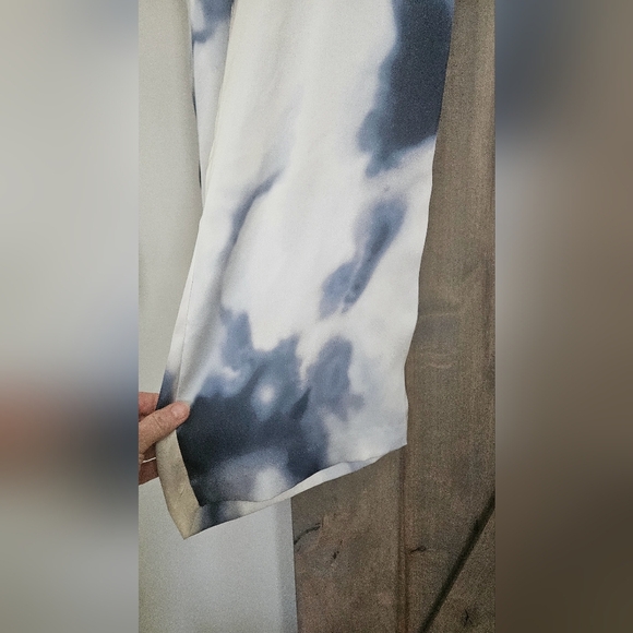 H&M Wide leg satin pull on Tie-Dye Pants in white/blue. Size Medium - Picture 8 of 14